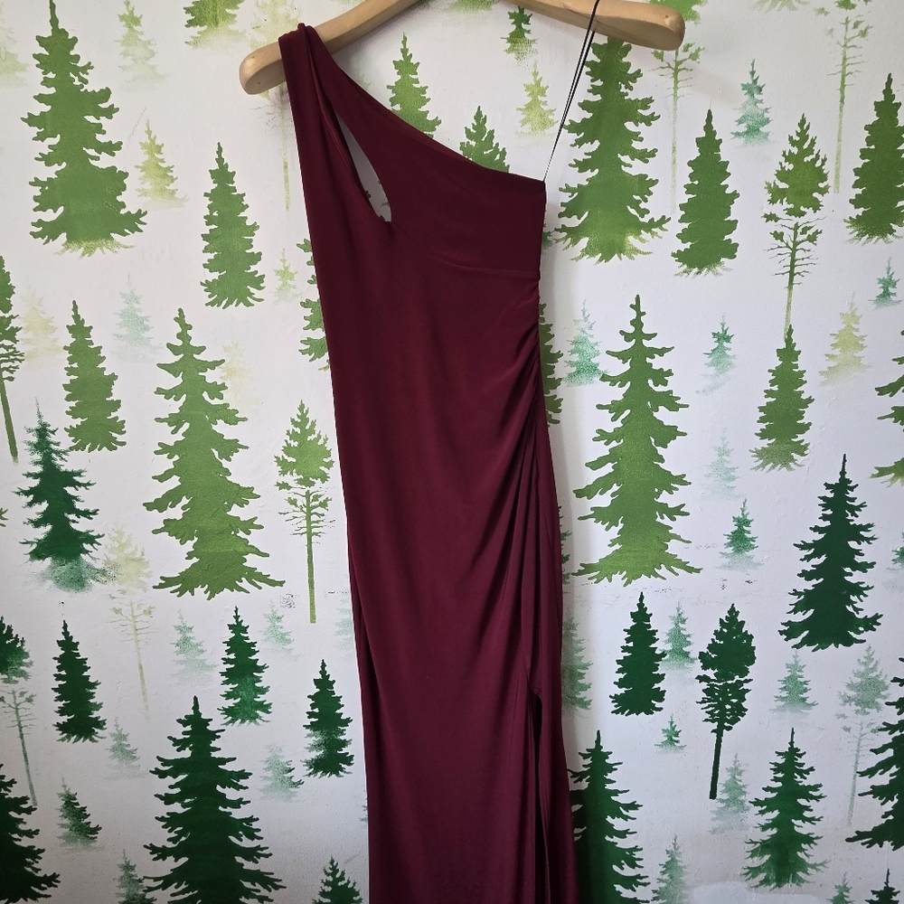 Juniors' Jump Apparel Cut Out One Shoulder Side Slit Gown.